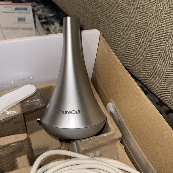 NWT SureCall Silver EZ 4G Cell Phone Signal Booster Up To 2k Sq. ft. 4G LTE Data - Picture 9 of 16